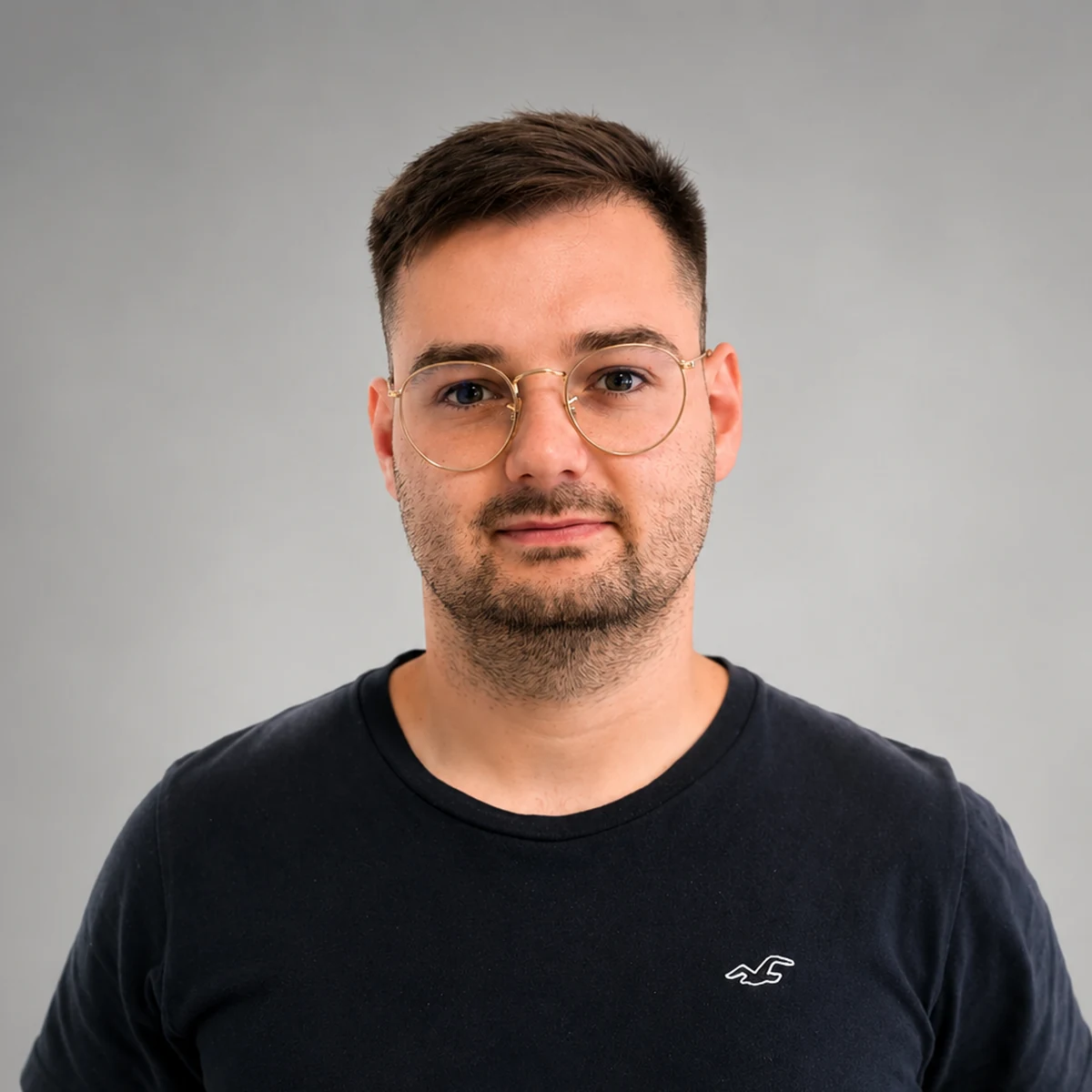Porträt von Dominik Neubecker